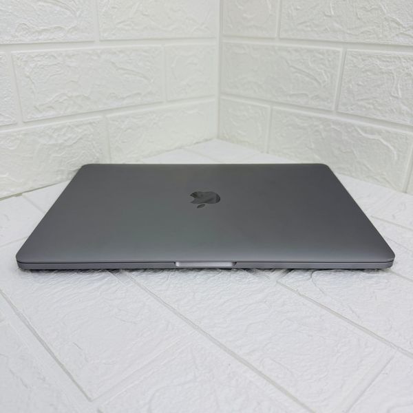 Б/в Ноутбук 13.3" Apple MacBook Pro M2 8GB RAM 256Gb SSD IPS Space (2147) 890-macbook-sdspro-13-cdsw2