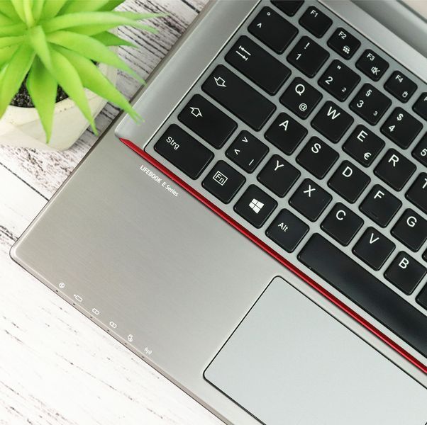 Б/в Ноутбук 14" Fujitsu LifeBook E746 Intel Core i5-6200U 32Gb RAM 256Gb SSD pc000213csew2_007