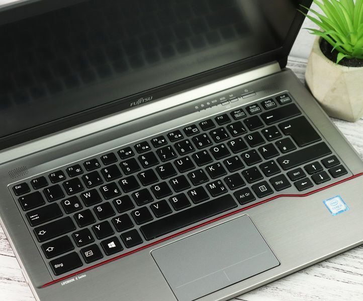 Б/у Ноутбук 14" Fujitsu LifeBook E746 Intel Core i5-6200U 32Gb RAM 480Gb SSD pc000213csew2_008