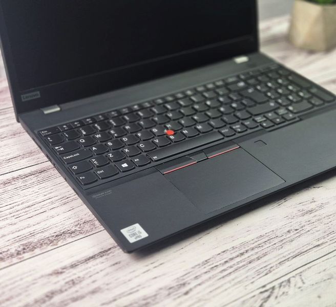 Б/в Ноутбук 15.6" Lenovo ThinkPad T15 Gen1 Intel Core i5-10310U 16Gb RAM 480Gb SSD M.2 FullHD IPS 7777-1601ssw22025-000jjkl02