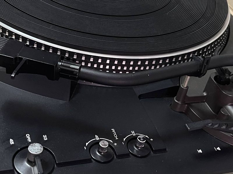Б/у Виниловый проигрыватель Technics SL-2000 2-Speed Direct-Drive Turntable 8888-kklomk
