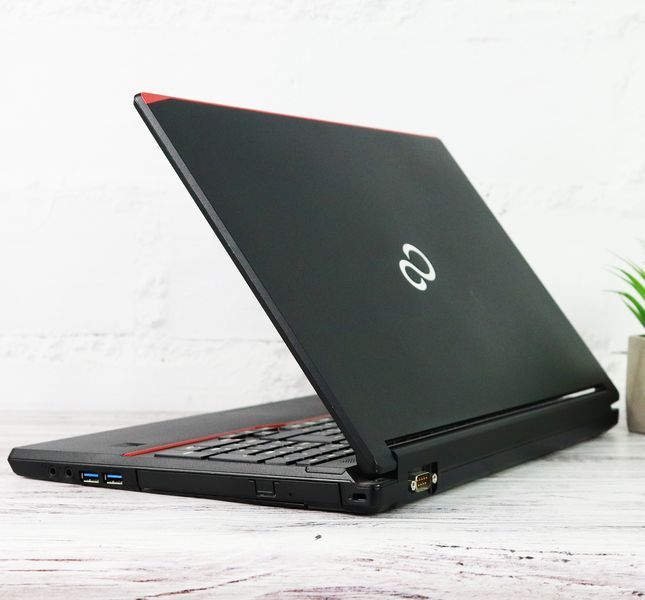 Б/в Ноутбук 15.6" Fujitsu LifeBook E556 Intel Core i5-6300U 32Gb RAM 480Gb SSD FullHD 7777-29022024-663501-00307