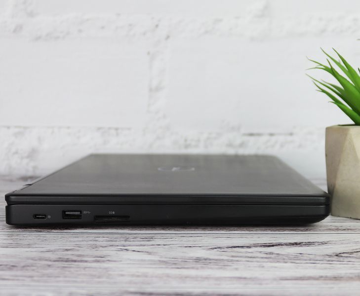Б/в Ноутбук 14" Dell Latitude 5480 Intel Core i5-6200U 16Gb RAM 1Tb SSD M.2 FullHD IPS 11111-1047-556682