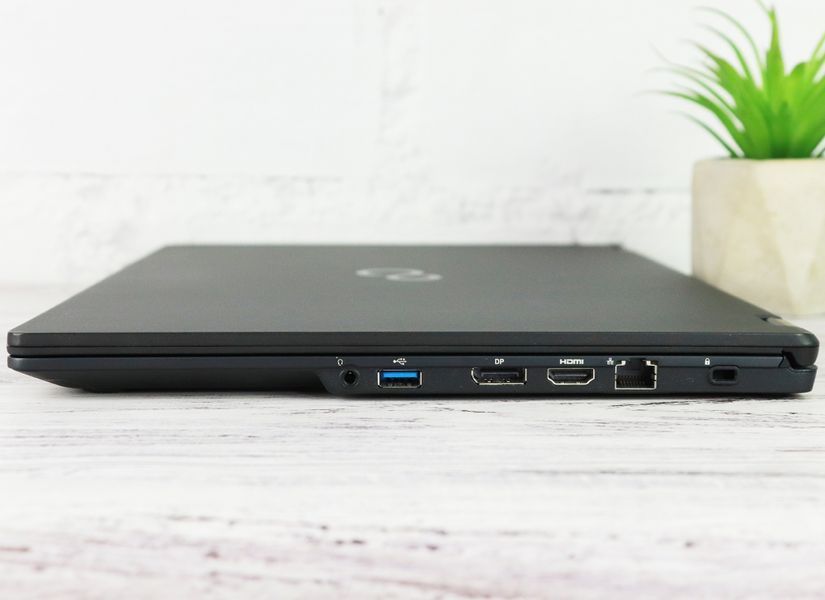 Б/у Ноутбук 15.6" Fujitsu LifeBook U757 Intel Core i5-6200U 16Gb RAM 128Gb SSD M.2 FullHD IPS pc000334cczasq_002
