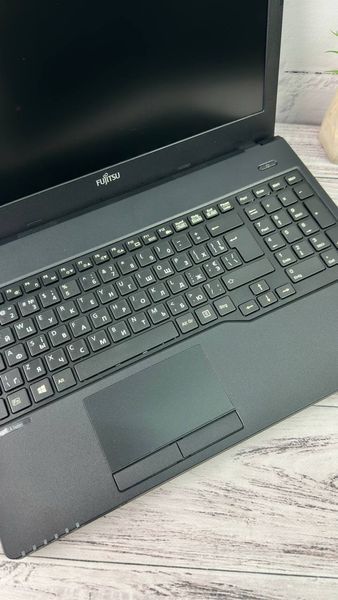 Б/у Ноутбук 15.6" Fujitsu LifeBook A357 Intel Core i5-7200U 8GB RAM 1TB SSD FullHD 122001csw_003
