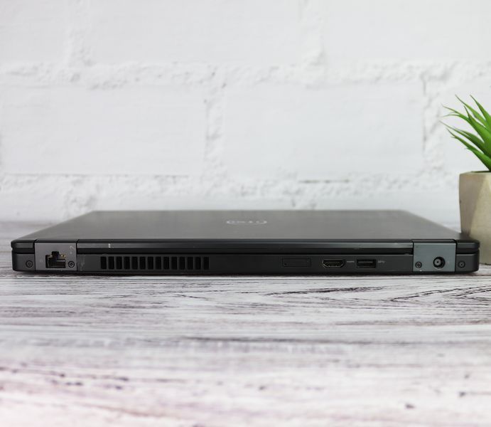 Б/в Ноутбук 14" Dell Latitude 5480 Intel Core i5-6200U 32Gb RAM 240Gb SSD M.2 FullHD IPS 11111-1045-5-56-1