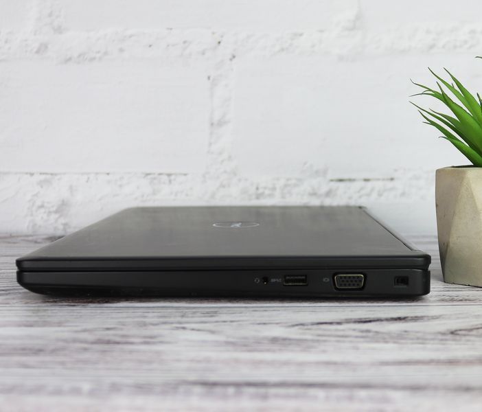 Б/в Ноутбук 14" Dell Latitude 5480 Intel Core i5-6200U 32Gb RAM 240Gb SSD M.2 FullHD IPS 11111-1045-5-56-1