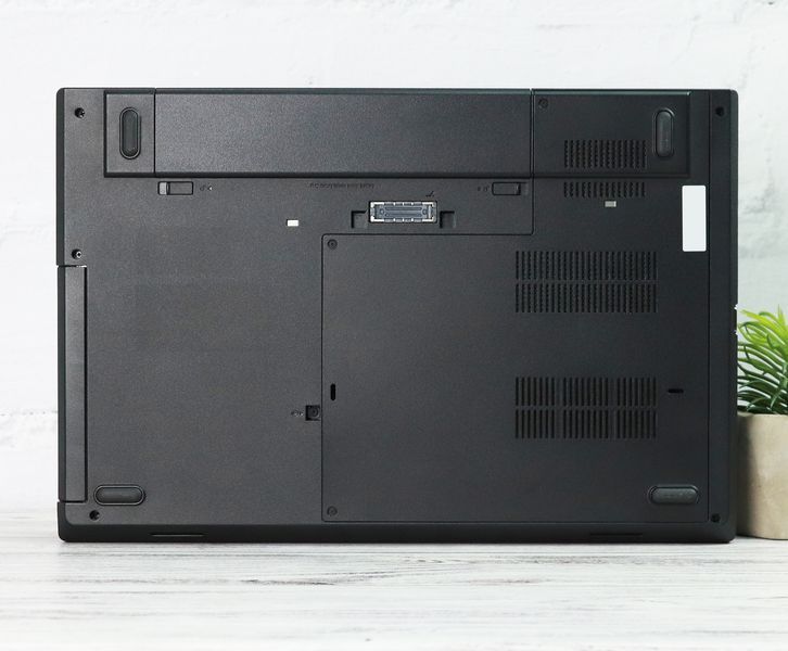 Б/у Ноутбук 15.6" Lenovo ThinkPad L570 Intel Core i5-7200U 8Gb RAM 256Gb SSD FullHD IPS pc000207fgch_001