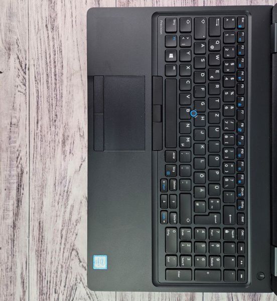 Б/у Ноутбук 15.6" Dell Precision 3520 Intel Core i7-6820HQ 16Gb RAM 240Gb SSD + Nvidia Quadro M620 7777-13012025-3520-006