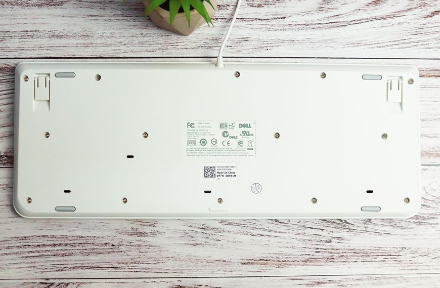 Б/у Клавиатура Dell SK-8165 USB Multimedia c кириллицей (наклейки) White-Black 7777-569635-66963325-01