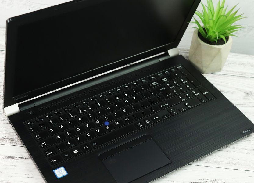 Б/в Ноутбук 15.6" Toshiba Tecra A50-E Intel Core i5-8250U 8Gb RAM 128Gb SSD M.2 FullHD IPS pc000262