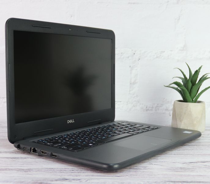 Б/у Ноутбук 13.3" Dell Latitude 3300 Intel Core i5-8250U 8Gb RAM 1Tb SSD NVMe pc000317