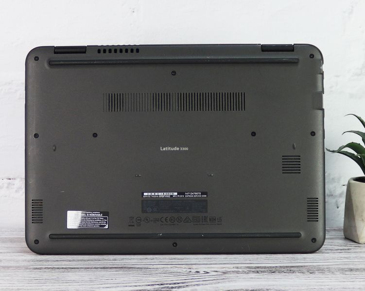 Б/у Ноутбук 13.3" Dell Latitude 3300 Intel Core i5-8250U 8Gb RAM 1Tb SSD NVMe pc000317