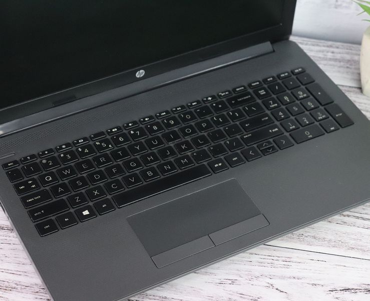 Б/в Ноутбук 15.6" HP 250 G7 Intel Core i7-8565U 16Gb RAM 480Gb SSD M.2 FullHD 7777-11122023-589001-950702sa15