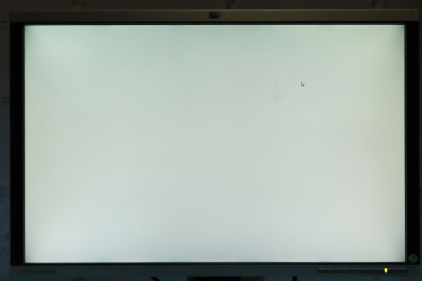 Б/у Монитор 24" HP Compaq LA2405wg 1920x1200 DisplayPort/DVI/VGA USB-Hub PIVOT B-Class 1395
