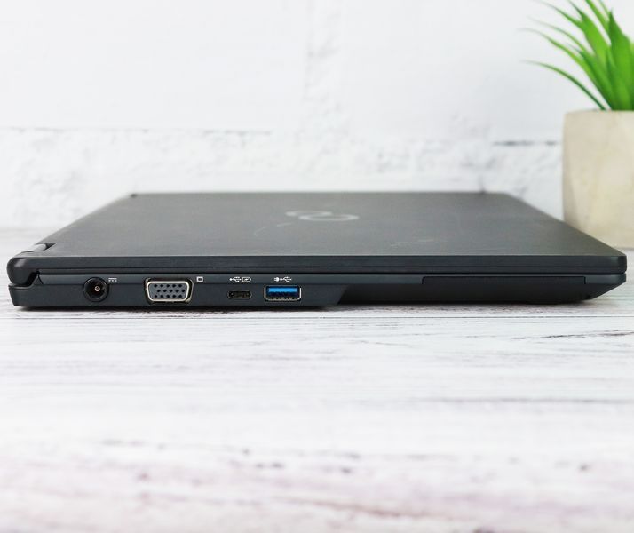 Б/в Ноутбук 14" Fujitsu LifeBook U747 Intel Core i5-6300U 8Gb RAM 1Tb SSD NVMe FullHD IPS 77778-27022024-1-225201-03