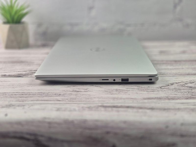 Б/у Ноутбук 15.6" Dell Inspiron 5590 Intel Core i5-10210U 8Gb RAM 512Gb SSD FullHD IPS insp5590csdv_001