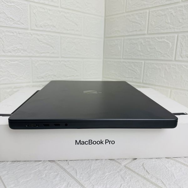 Б/в Ноутбук 16" Apple MacBook Pro M3 Pro 18GB RAM 512Gb SSD MiniLED Space Black Apple Care 890-macbook-pro-16-nov-2083