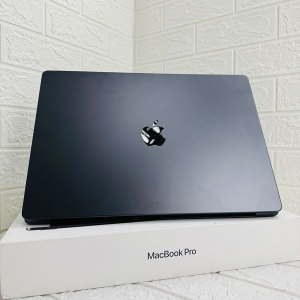 Б/в Ноутбук 16" Apple MacBook Pro M3 Pro 18GB RAM 512Gb SSD MiniLED Space Black Apple Care 890-macbook-pro-16-nov-2083