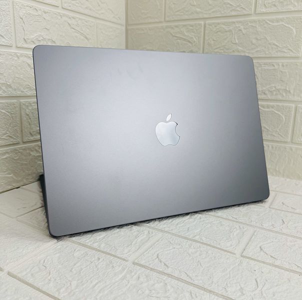 Б/у Ноутбук 15" Apple MacBook Air M3 8GB RAM 512Gb SSD IPS Space Apple Care 890-macbook-air-15-2079