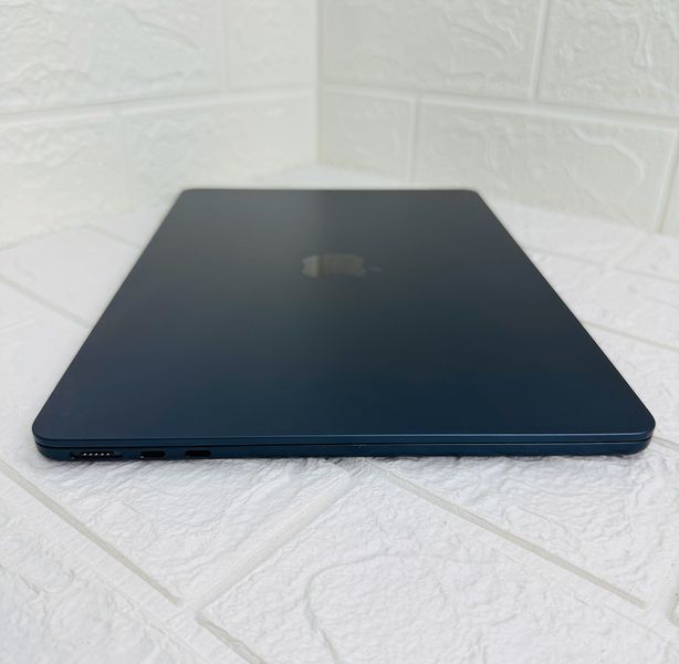 Б/в Ноутбук 13.6" Apple MacBook Air M3 8GB RAM 256Gb SSD IPS Midnight Apple Care 890-macbook-air-15-2111