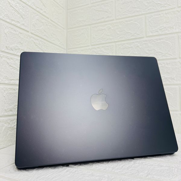 Б/у Ноутбук 14" Apple MacBook Pro M3 Pro 18GB RAM 512Gb SSD MiniLED Space Black 890-macbook-pro-2127