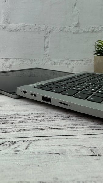 Б/в Сенсорний ноутбук-трансформер 13.3" Dell Latitude 5320 Intel Core i5-1145G7 8Gb RAM 480Gb SSD NVMe FullHD IPS vcdw33w_001_002