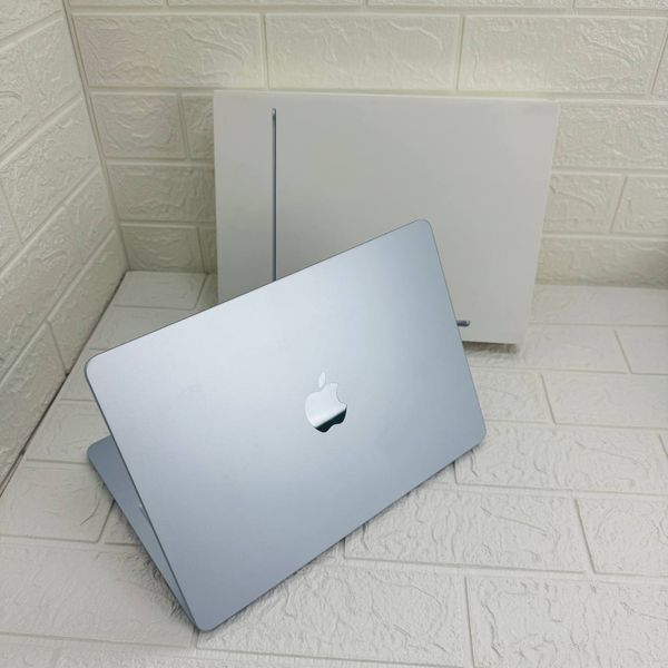 Б/в Ноутбук 13.6" Apple MacBook Air M4 16GB RAM 256Gb SSD IPS Sky Blue 890-macbook-air-13-2111ccxzq1