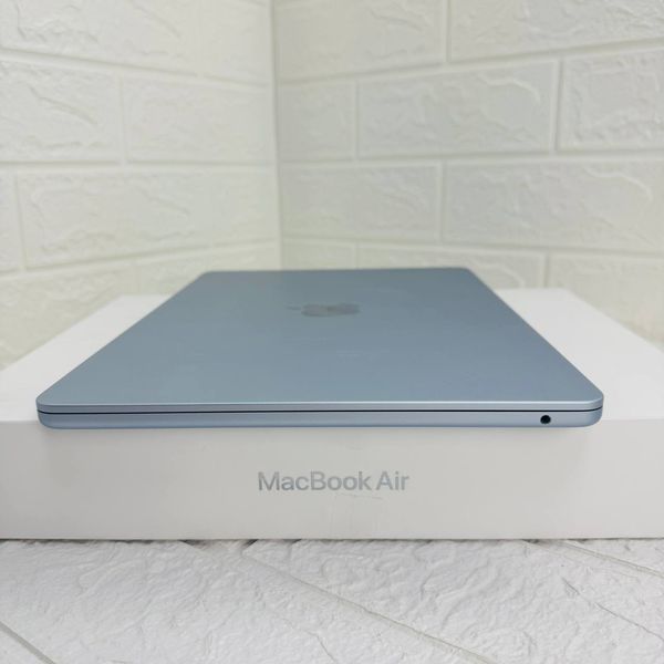 Б/в Ноутбук 13.6" Apple MacBook Air M4 16GB RAM 256Gb SSD IPS Sky Blue 890-macbook-air-13-2111ccxzq1