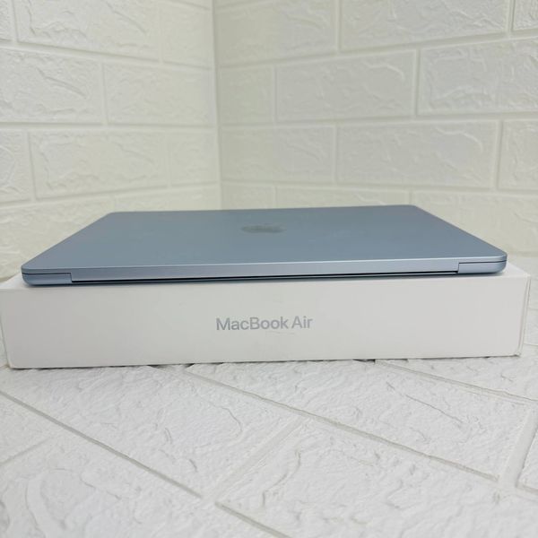 Б/в Ноутбук 13.6" Apple MacBook Air M4 16GB RAM 256Gb SSD IPS Sky Blue 890-macbook-air-13-2111ccxzq1