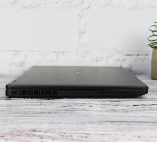 Б/у Ноутбук 14" Dell Latitude E7470 Intel Core i7-6600U 32Gb RAM 256Gb SSD FullHD IPS 11111-786-251-8651