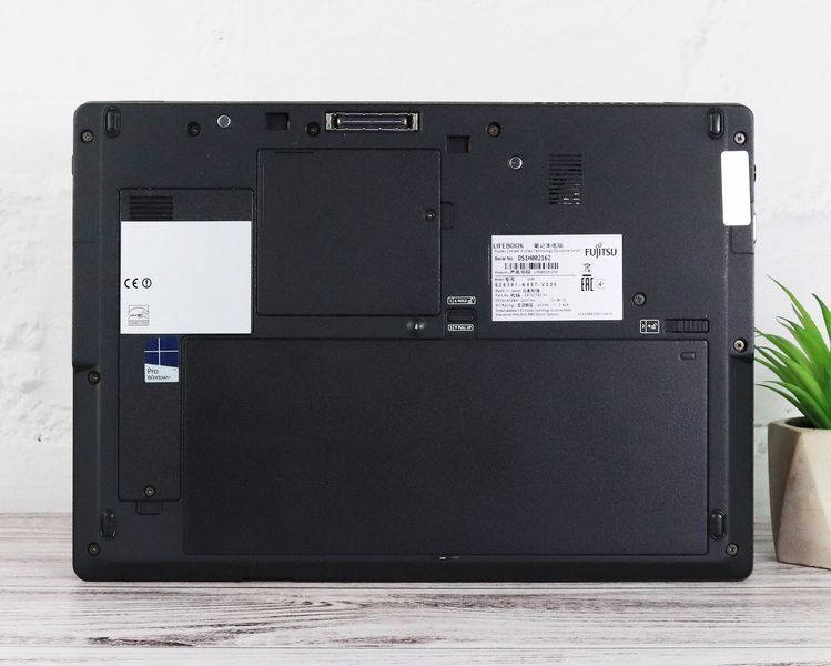 Б/в Ноутбук 14" Fujitsu LifeBook U747 Intel Core i5-7300U 16Gb RAM 256Gb SSD M.2 FullHD IPS 77778-27022024-1