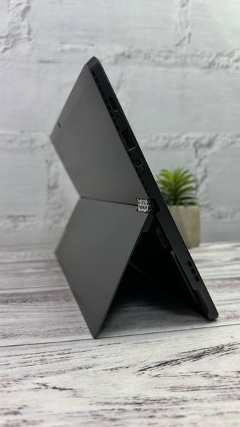 Б/у Сенсорный ноутбук-трансформер 12.2" Lenovo MIIX 520-12IKB Intel Core i5-8250U 8Gb RAM 256Gb SSD FullHD IPS 877jjd_001
