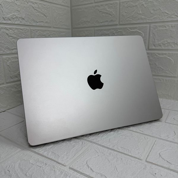 Б/в Ноутбук 13.6" Apple MacBook Air M2 24GB RAM 512Gb SSD IPS StarLight (1966) 890-macbook-air-13-1966
