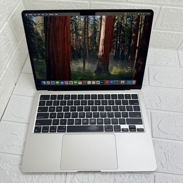 Б/в Ноутбук 13.6" Apple MacBook Air M2 24GB RAM 512Gb SSD IPS StarLight (1966) 890-macbook-air-13-1966