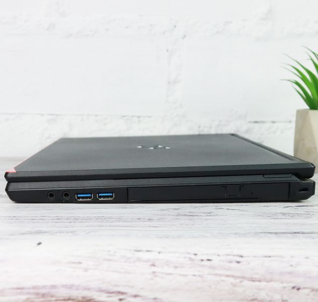 Б/у Ноутбук 15.6" Fujitsu LifeBook E556 Intel Core i5-6300U 8Gb RAM 256Gb SSD FullHD 7777-29022024-663501