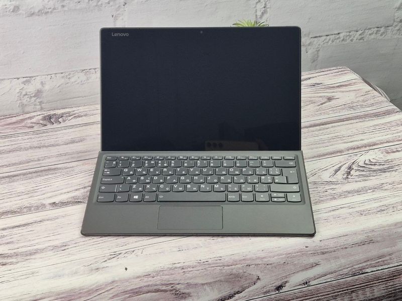 Б/у Сенсорный ноутбук-трансформер 12.2" Lenovo MIIX 520-12IKB Intel Core i5-8250U 8Gb RAM 256Gb SSD FullHD IPS 877jjd_001