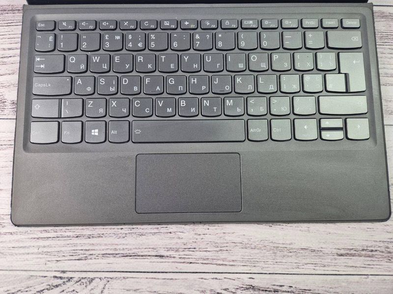 Б/у Сенсорный ноутбук-трансформер 12.2" Lenovo MIIX 520-12IKB Intel Core i5-8250U 8Gb RAM 256Gb SSD FullHD IPS 877jjd_001