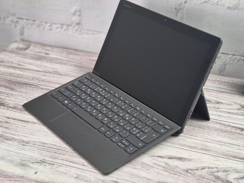 Б/у Сенсорный ноутбук-трансформер 12.2" Lenovo MIIX 520-12IKB Intel Core i5-8250U 8Gb RAM 256Gb SSD FullHD IPS 877jjd_001