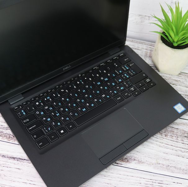 Б/в Ноутбук 13.3" Dell Latitude 5300 Intel Core i5-8350U 8Gb RAM 480Gb SSD FullHD IPS lat5300scsvccx_002