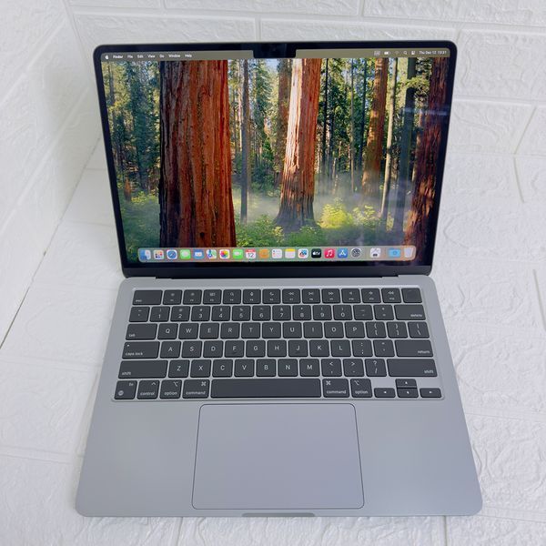 Б/в Ноутбук 13.6" Apple MacBook Air M2 8GB RAM 256Gb SSD IPS Space (1997) 890-macbook-air-13-1997