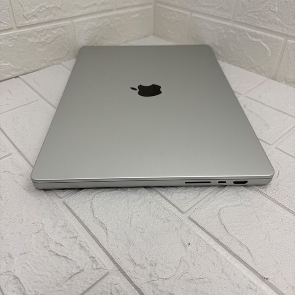 Б/в Ноутбук 16.2" Apple MacBook Pro 16 M1 Pro 16Gb RAM 512Gb SSD Liquid Retina XDR Silver (2131) 888-macpro16-2131
