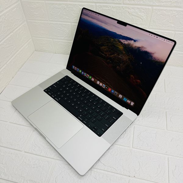 Б/в Ноутбук 16.2" Apple MacBook Pro 16 M1 Pro 16Gb RAM 512Gb SSD Liquid Retina XDR Silver (2131) 888-macpro16-2131