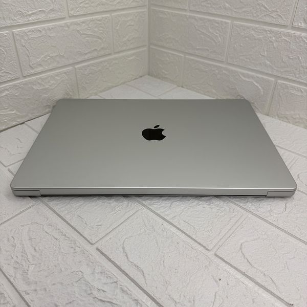 Б/в Ноутбук 16.2" Apple MacBook Pro 16 M1 Pro 16Gb RAM 512Gb SSD Liquid Retina XDR Silver (2131) 888-macpro16-2131