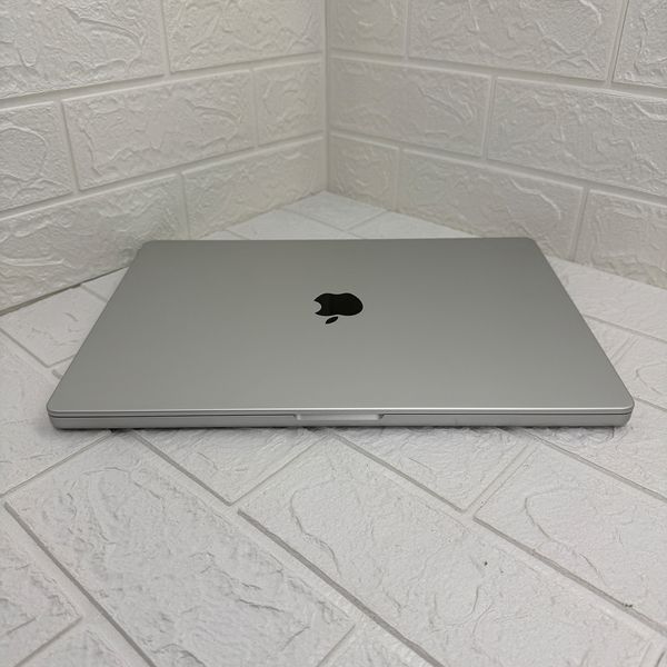 Б/в Ноутбук 16.2" Apple MacBook Pro 16 M1 Pro 16Gb RAM 512Gb SSD Liquid Retina XDR Silver (2131) 888-macpro16-2131