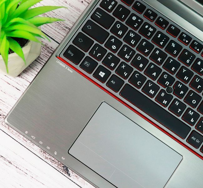 Б/в Ноутбук 15.6" Fujitsu LifeBook E756 Intel Core i7-6500U 32Gb RAM 240Gb SSD FullHD pc000290ssq_009