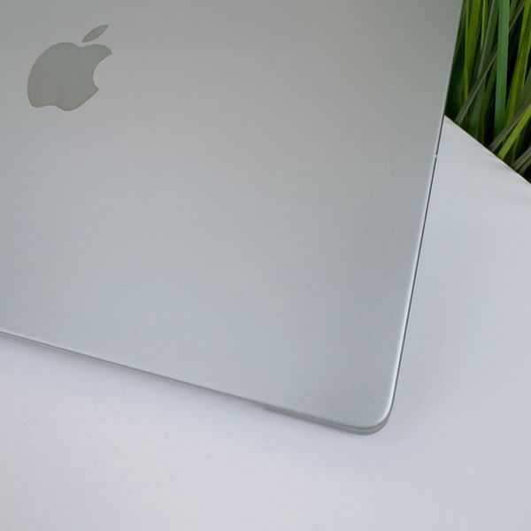Б/в Ноутбук 14.2" Apple MacBook Pro 14 M1 Pro 16Gb RAM 512Gb SSD Liquid Retina XDR Space (1852) B-Class 888-macpro14-1852