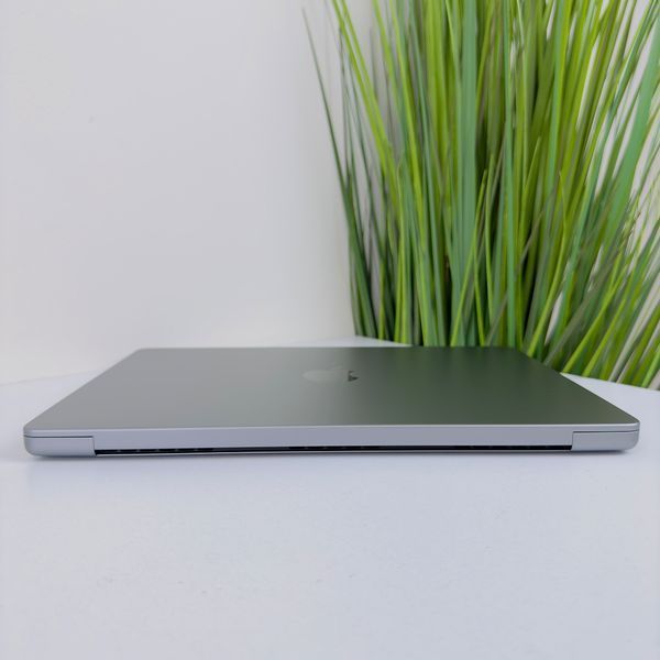 Б/в Ноутбук 14.2" Apple MacBook Pro 14 M1 Pro 16Gb RAM 512Gb SSD Liquid Retina XDR Space (1852) B-Class 888-macpro14-1852