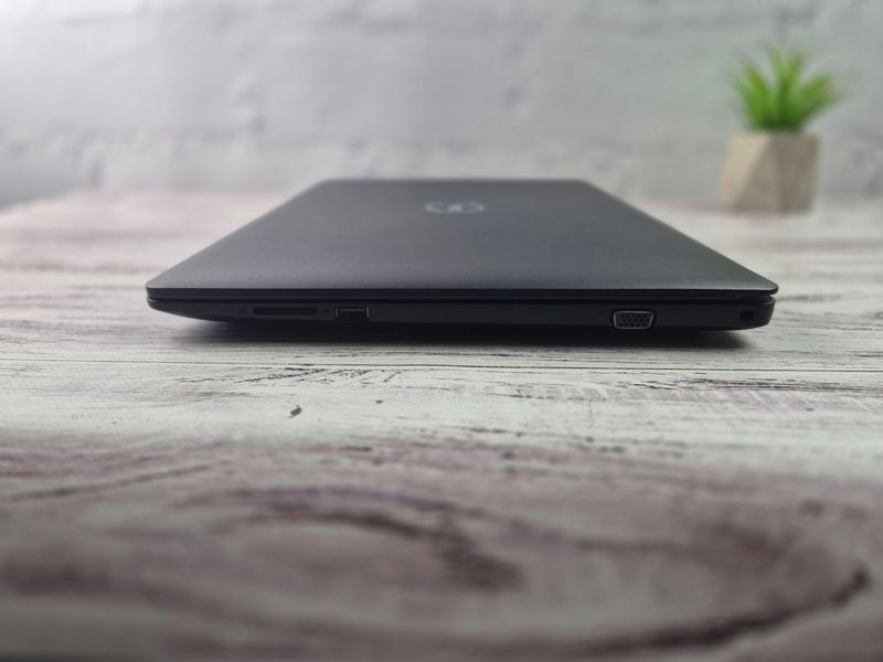 Б/у Ноутбук 15.6" Dell Latitude 3590 Intel Core i5-8250U 8Gb RAM 480Gb SSD NVMe FullHD latitudeaclass3590-i58gen_002