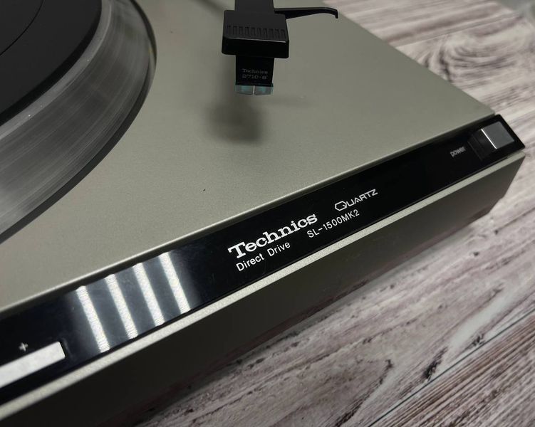 Б/у Виниловый проигрыватель Technics Quartz SL-1500MK2 Direct Drive tecknicsquartzsl1500mk2